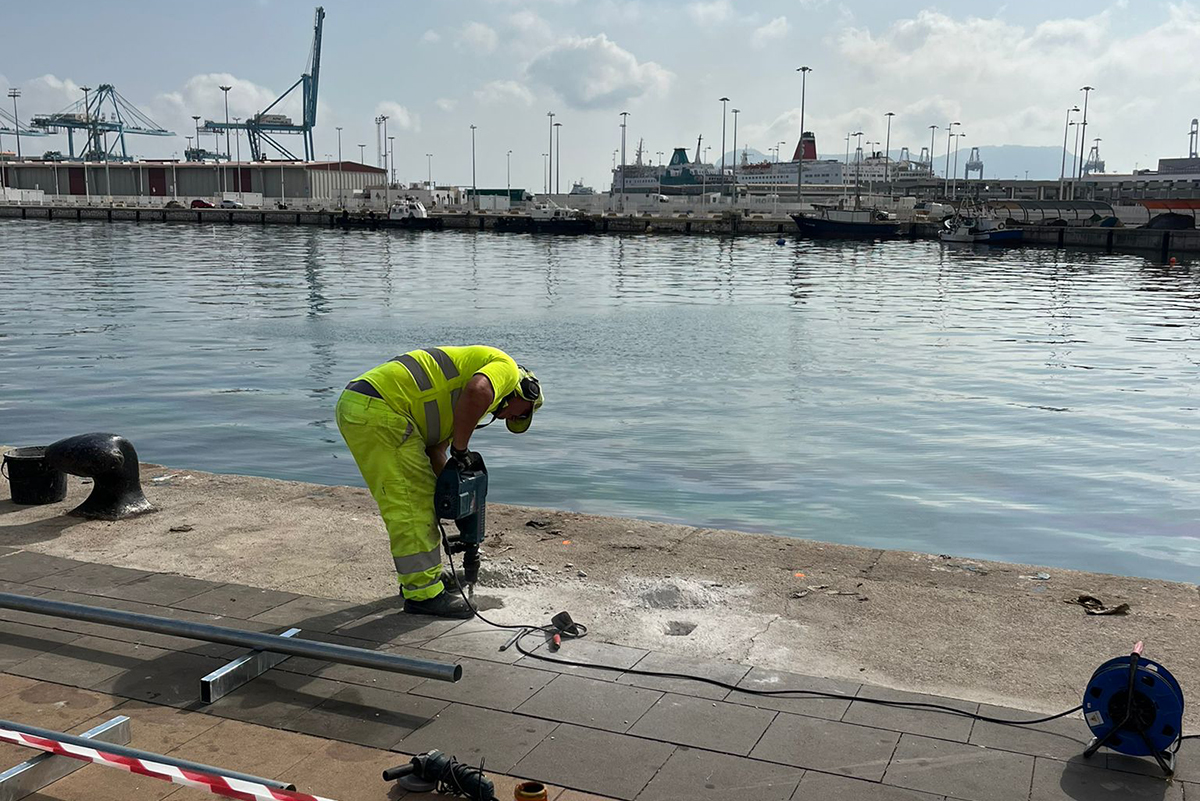 Conacon Sando ha comenzado un nuevo proyecto destinado al mantenimiento y conservación de viales y explanadas en los puertos gestionados por la Autoridad Portuaria de la Bahía de Algeciras