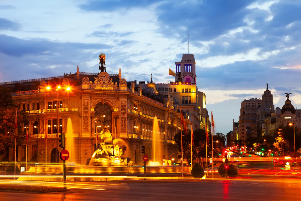 Sando se ha incorporado a la Asociación Madrid Capital Mundial de la Construcción, Ingeniería y Arquitectura (MWCC). Esta asociación potencia estos sectores tanto en la capital como en toda España, consolidando el liderazgo internacional de las empresas españolas y visibilizando Madrid y España como el centro de referencia mundial en el sector.. Bearfotos Freepik