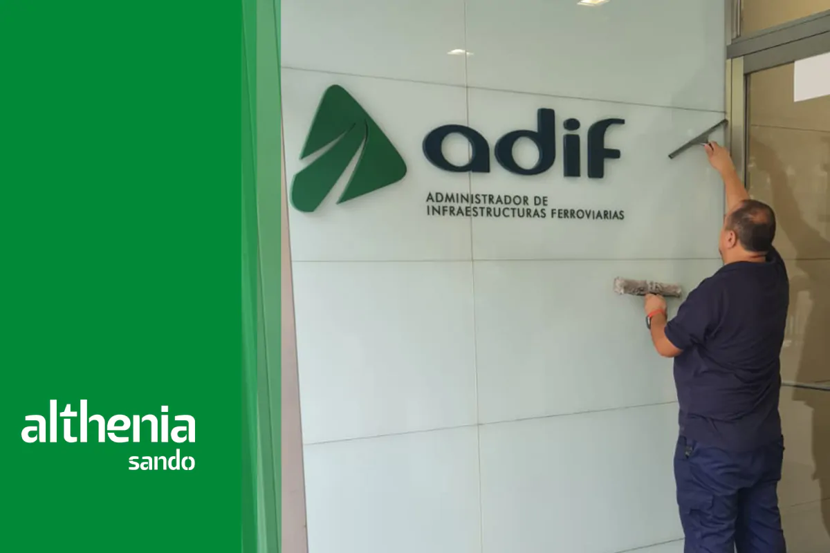 Althenia Sando se encargará de los servicios de limpieza de oficinas para Adif en Madrid, abarcando 73.557,74 metros cuadrados de actuación.