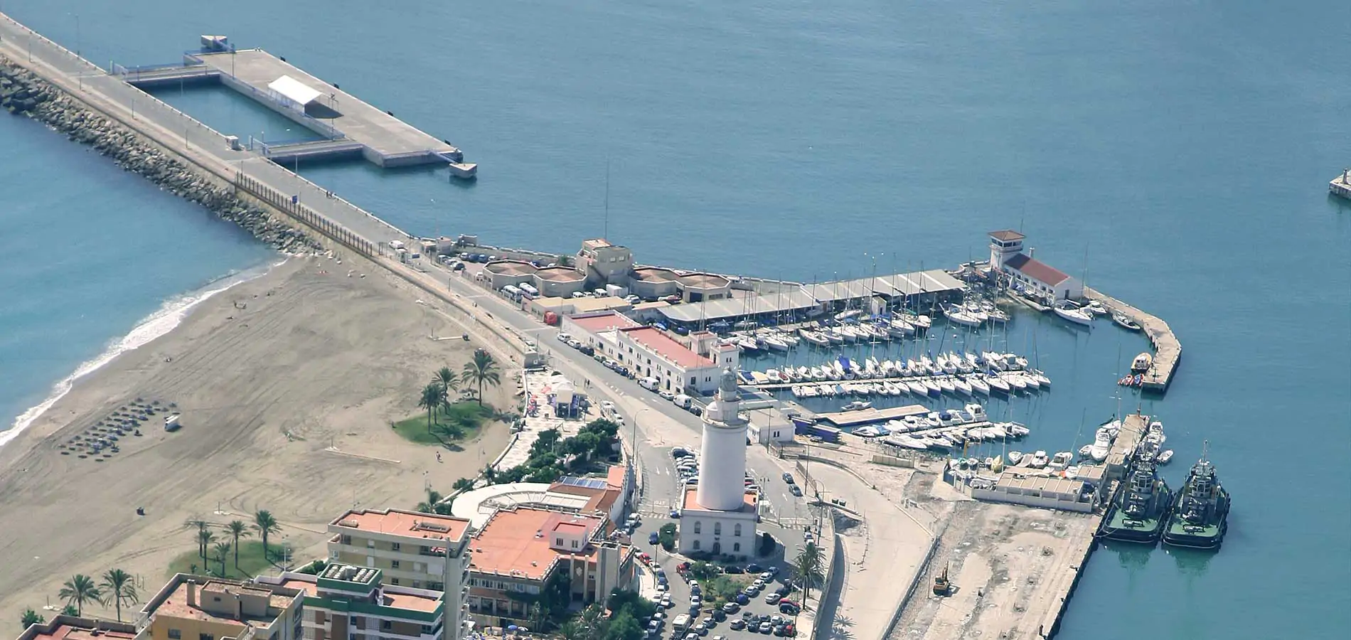 Atraques para cruceros en el Puerto de Málaga