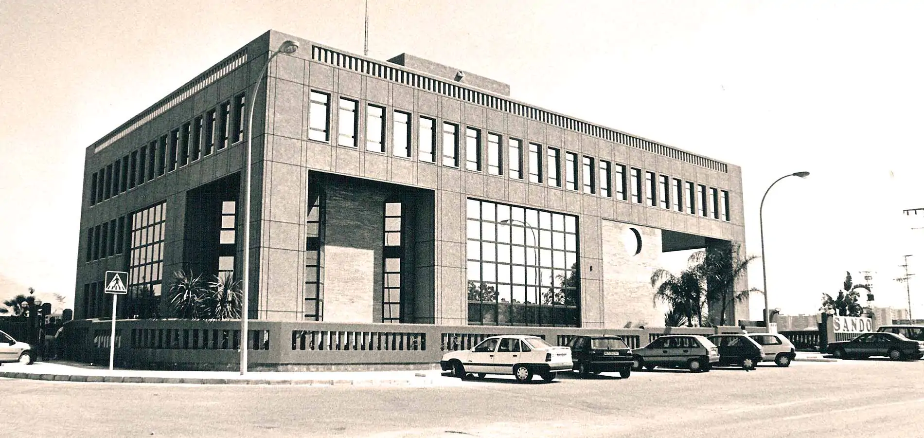 Historia Sando Edificio