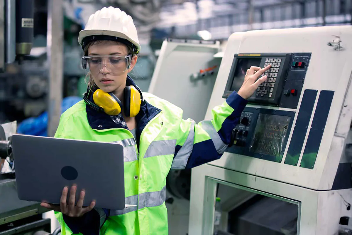 Sando se adhiere un año más al programa de excelencia para el desarrollo del talento STEM femenino de la Real Academia de ingeniería (RAI).