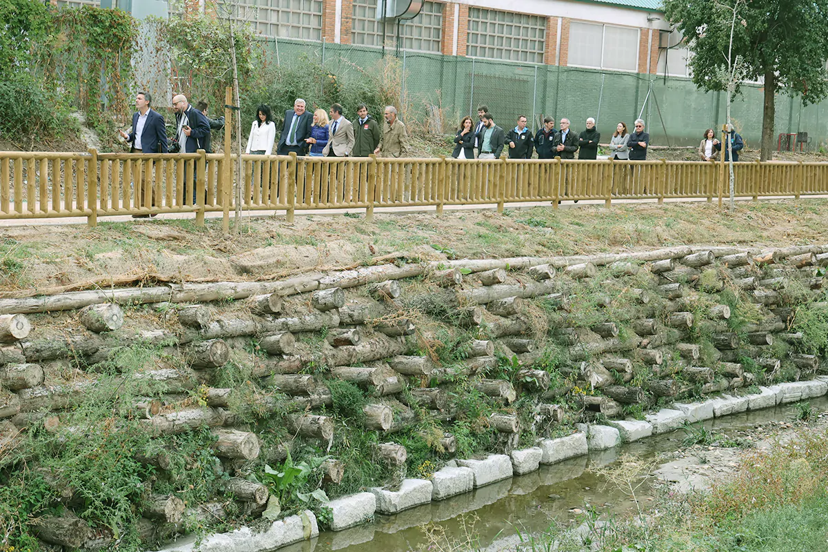 Althenia Sando ha concluido las obras medioambientales que han permitido la creación de una nueva senda verde en el municipio madrileño de Alcobendas. La actuación realizada en el arroyo de la Vega supone una intervención sostenible para la ciudad de 1.370 metros, entre las calles de la Granja y la Avenida de la Industria.